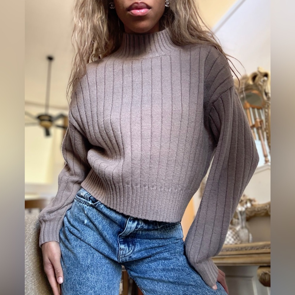 Women's Ribbed Knit Sweater - Taupe